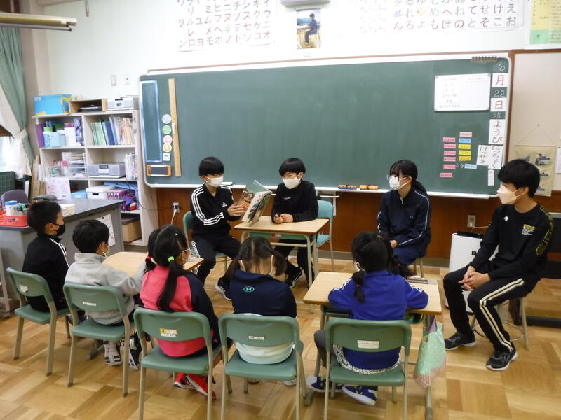 6/22 読み聞かせ1・2年