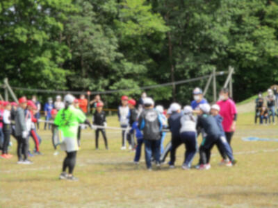 高学年団体「5色綱引き」